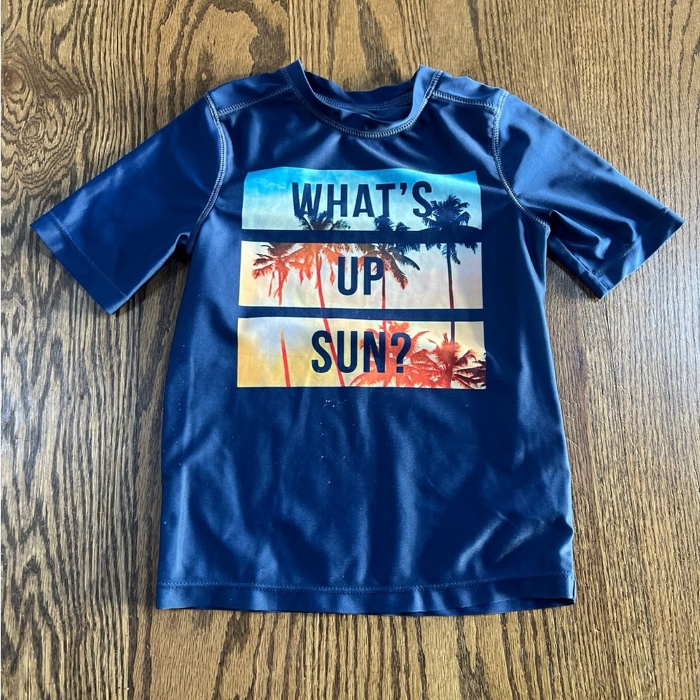 ❤️3/$20❤️ XS (5) swim rash guard shirt